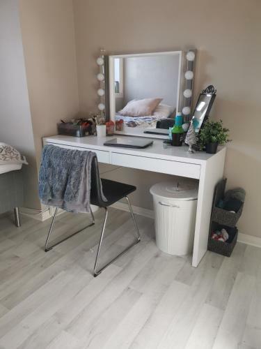 Apartamento Koselig Leilighet I Sandane Sentrum