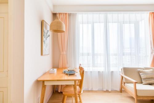 Hotel Qingdao Shinan�wusi Square�