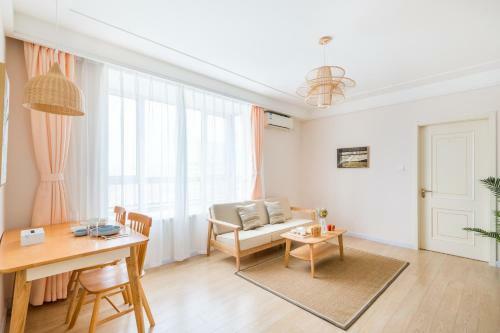 Hotel Qingdao Shinan�wusi Square�