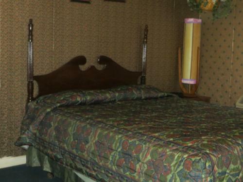 Holiday Motel