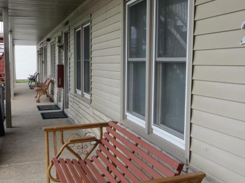 Holiday Motel