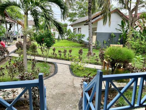 Usha Hotel & Beach Club Gili Air