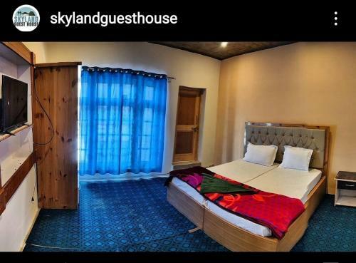 Hostal Sky Land Guest House