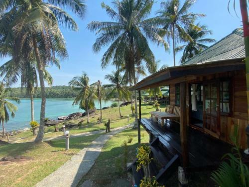 Hostal Kinnaree Resort Koh Kood