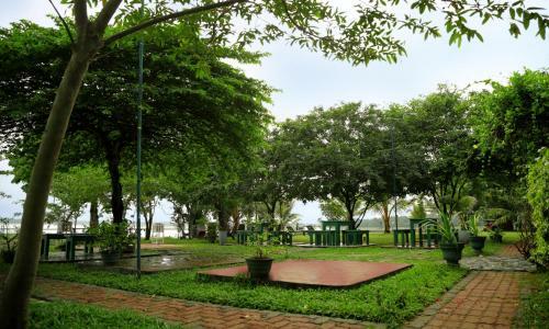 Hotel Lake Park