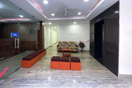 Hotel K11 Express - Opp Express Avenue