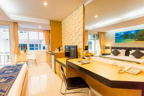 Hallo Patong Hotel
