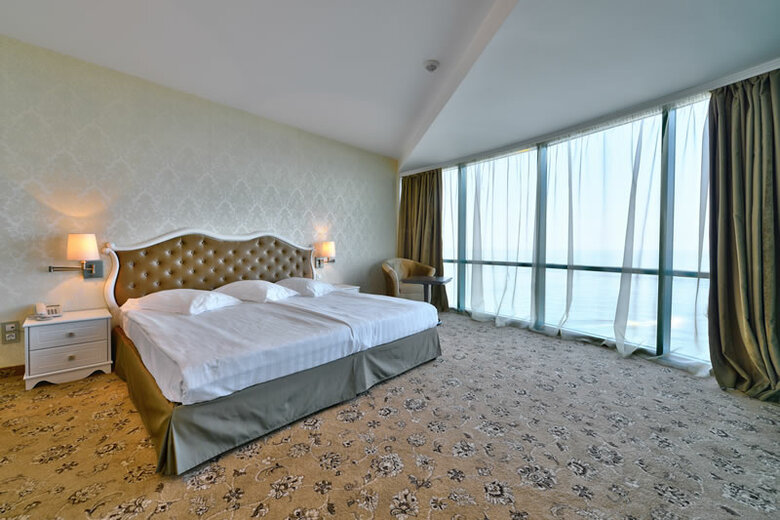 Hotel Marina Grand Beach