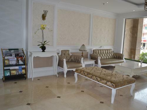 City Bay Palace Hotel