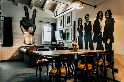 Boutique Aparthotel Old School & Rock�n Roll