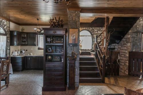 Stone Mansion Anavryti, ??? 20569
