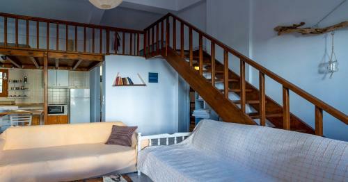 Casa Sofianna 2-bedroom Home Next To Sandy Beach