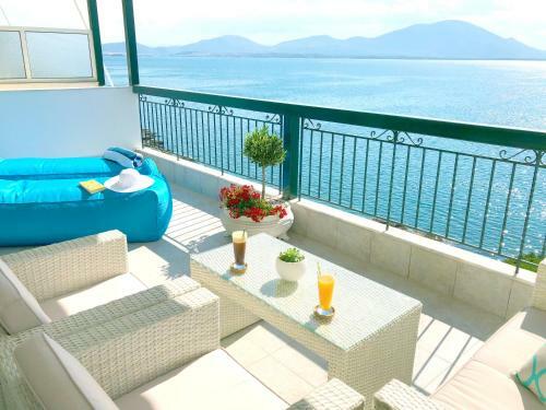 Colours Seaview Apartment