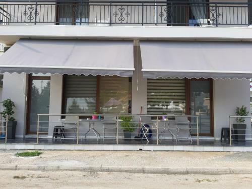 Soula's Sunshine Apartments