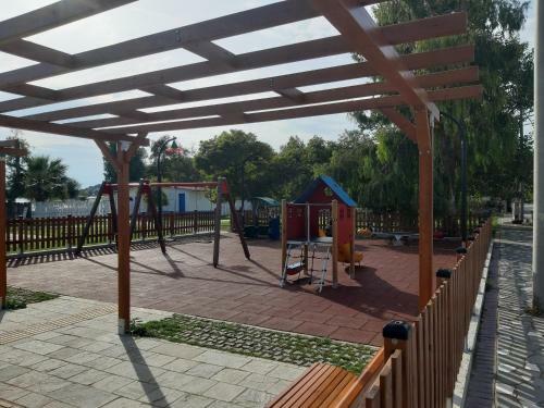 Soula's Sunshine Apartments