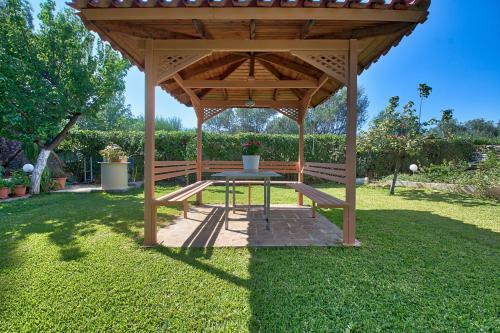 Vacation And Relaxation Home Oropos