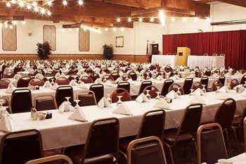 Hotel Voyageur Inn And Conference Center