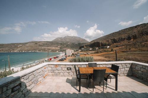 Apartamento George Seafront Suites