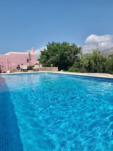 Villa Georgilas Cave House