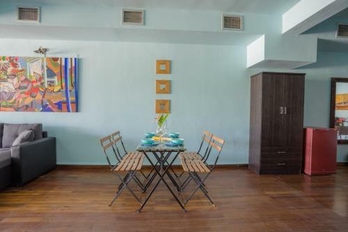 Out Of The Blue Apartment