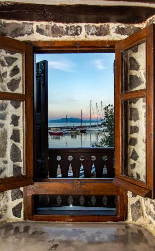 Apartamento Plousiadi?s Stone House