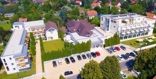 K�t Korona Konferencia �s Wellness Hotel