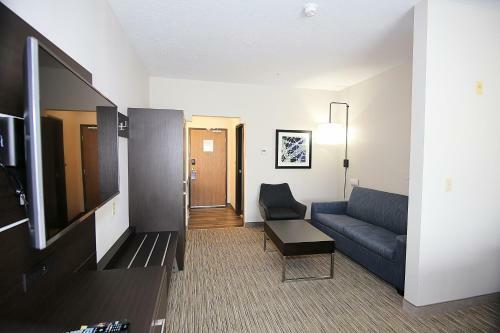 Holiday Inn Express Hotel & Suites Ashland