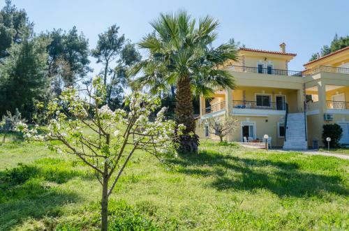 Kyrana Apartments
