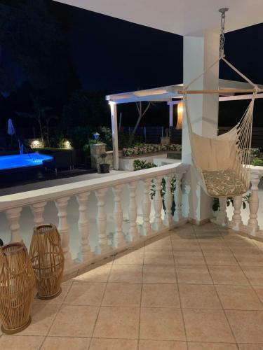 White Collection Villas & Suites - Pnoe Villa