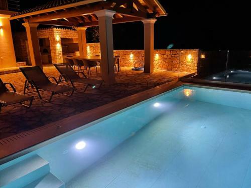 Villa Ozias A Modern,spacious, Swimmig Pool Villa.