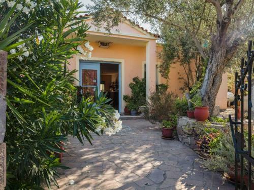 Charming Apartment In Lesbos Island With Swimming Pool