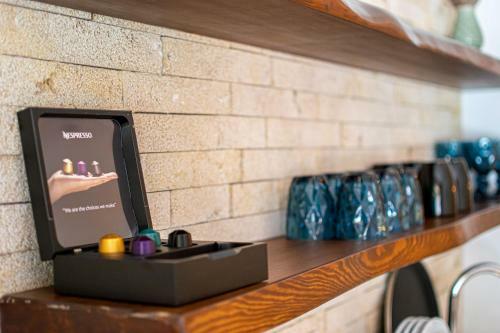 Hotel F & S Lounge Suites