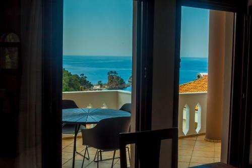 Evgenias Sea View Apartments