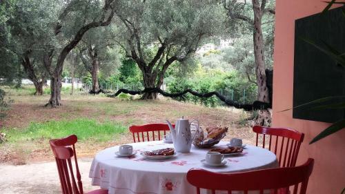 Villa Deskas House. Two Floor Apartment With Excellent View