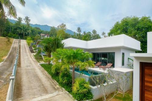 T Villas