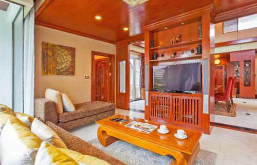 Luxury Thai Villa With Very Beautiful Private Pool