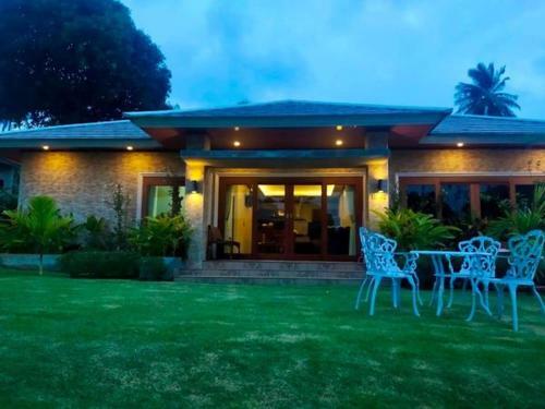 Baan Nai Daeng Villa /baannaidaengvilla