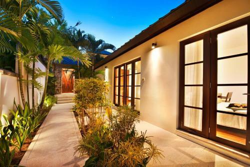 Villa Aquamarine In Luxury 5* Hotel Development