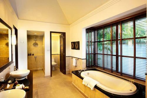 Villa Aquamarine In Luxury 5* Hotel Development