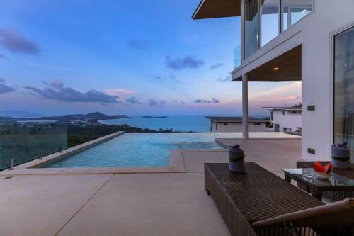 Emerald Villa 3 Br Sea Views