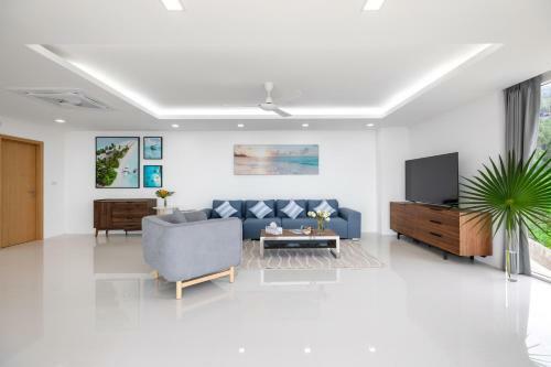 Emerald Villa 3 Br Sea Views