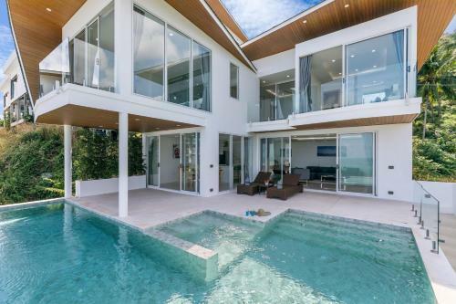 Emerald Villa 3 Br Sea Views