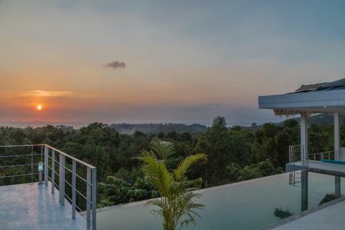 Villa Shades Of Blue