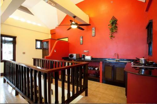 3 Bedroom Seafront Villa Island View