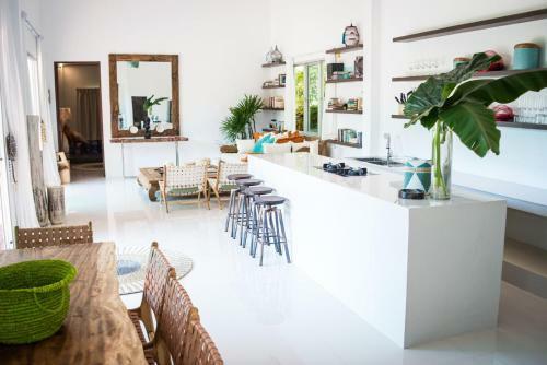 Teak Hill Pool Villa-michelia