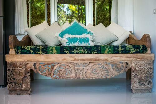Teak Hill Pool Villa-michelia