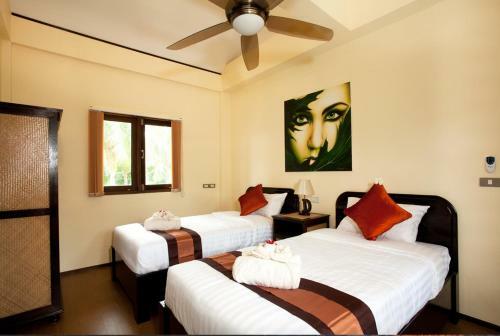 3 Bedroom Seafront Villa With Bay View Koh Phangan