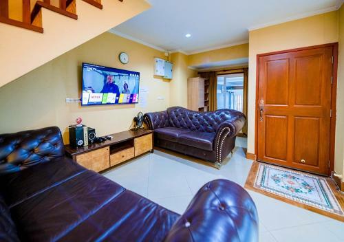 4 Bedroom Town Villa With Private Pool