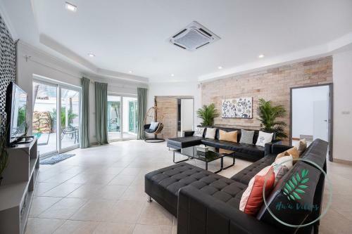Majestic Residence Pool Villa 4 Bedrooms Private Beach