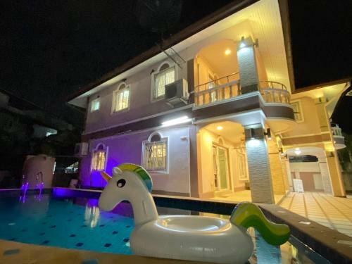 ???,morden Villa 5br,bbq,karaoke